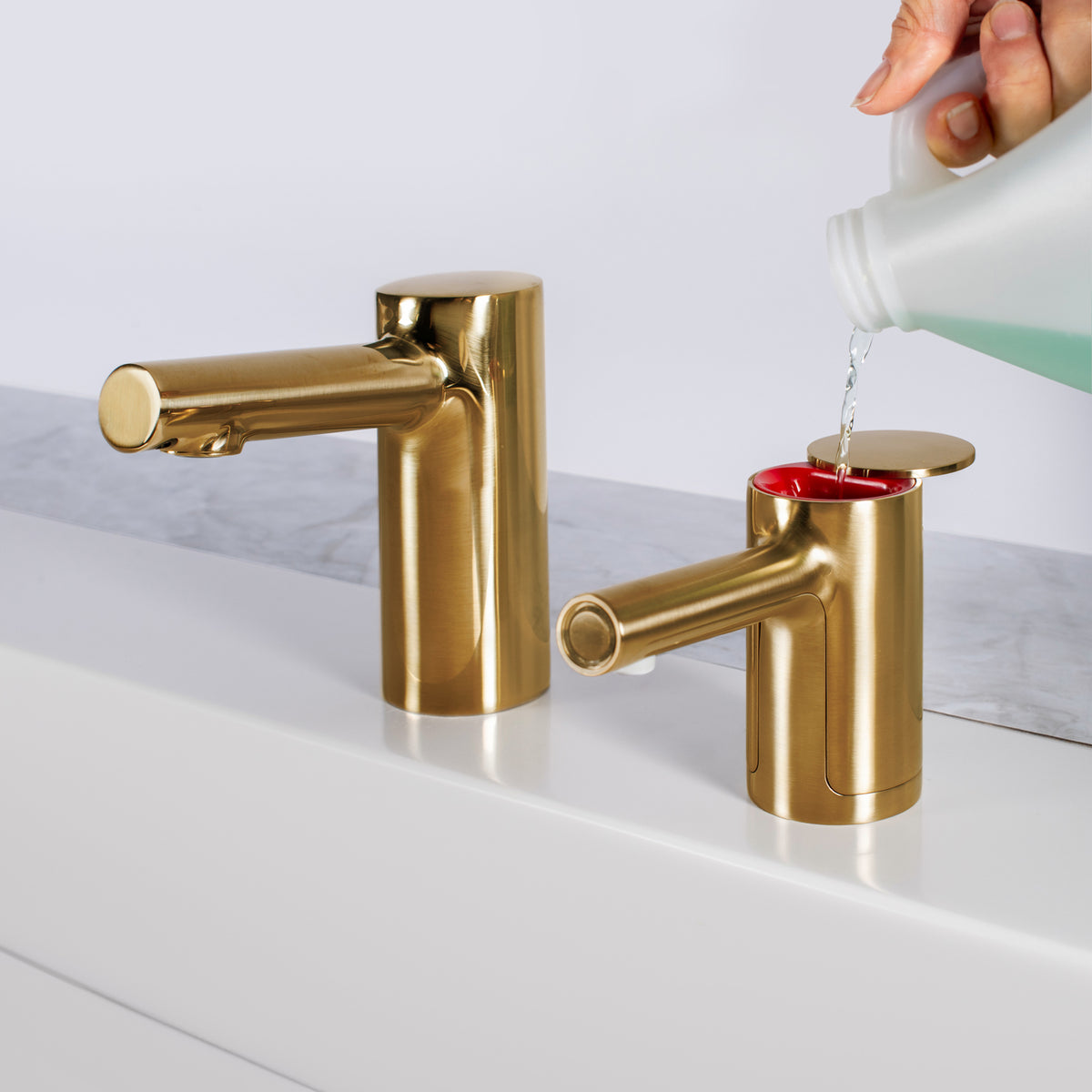 Bobrick 900 manufacturer product image