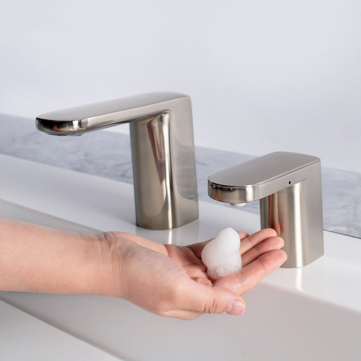Bobrick 965 manufacturer product image