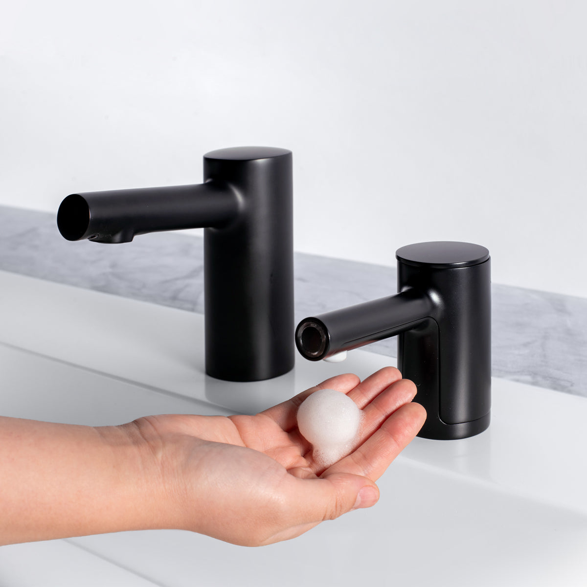 Bobrick 902 manufacturer product image